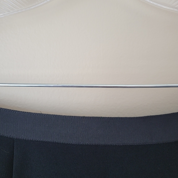 Banana Republic Asymmetrical Black Skirt Size 10 - Picture 9 of 10